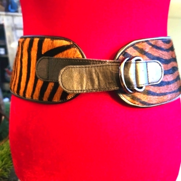 80s YVES SAINT LAURENT Tiger Striped Leather Cowhide Fur Brown Black Wide Belt S - Picture 4 of 16
